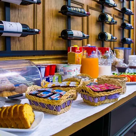 إيلر فندق تيرانا